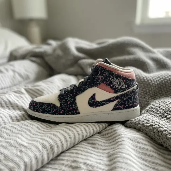Jordan Air Jordan 1 Mid SE GS FJ3451-001, vue 3