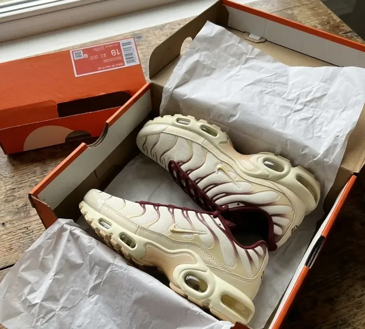 Nike Air Max Plus FQ2765-100, vue 4